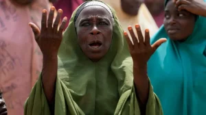 ನೈಜೀರಿಯಾದಲ್ಲಿ ಬಂದೂಕುಧಾರಿಗಳಿಂದ 300 ಕ್ಕೂ ಹೆಚ್ಚು ಶಾಲಾ ಮಕ್ಕಳ ಹಾಗೂ ಶಿಕ್ಷಕರ ಅಪಹರಣ...! 2